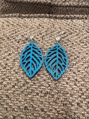 2 pair Blue Leaf Cutout Dangle Earrings